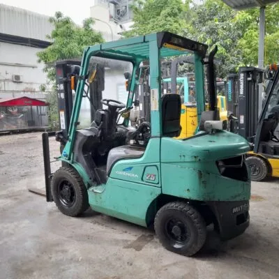 Xe nâng dầu cũ Mitsubishi FD15T 2.5 tấn