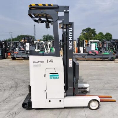 Hình ảnh quay ngang của xe