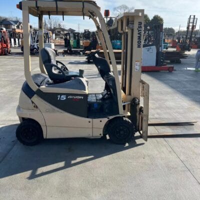 Xe nâng điện Komatsu 2010
