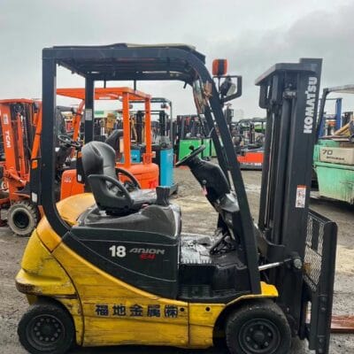 Xe nâng điện Komatsu ngồi lái Sideshit