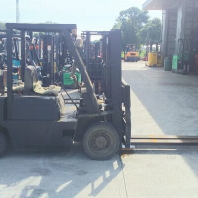 Xe nâng dầu 2,5 tấn Komatsu FD25-10