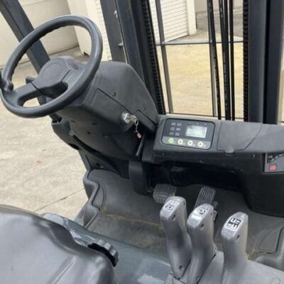 Khoang lái xe Komatsu 2017