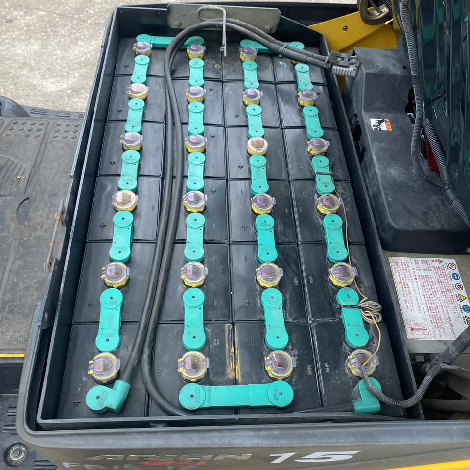 Hình ảnh ắc quy 48V - Xe nâng Komatsu cũ FB15-12 2013