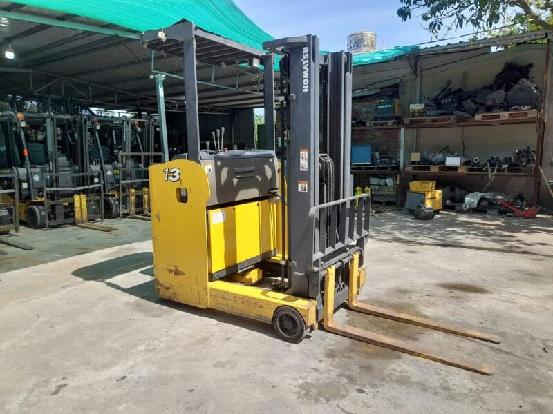 Xe nâng điện đứng lái Komatsu FB13RL-15