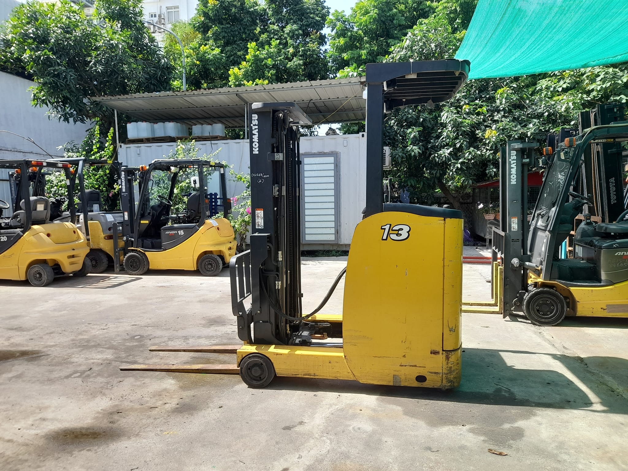 Xe nâng điện cũ đứng lái hiệu Komatsu đời 2015