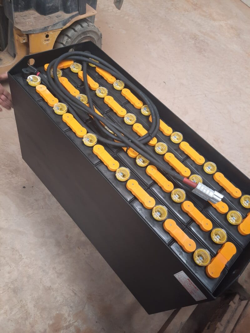 Bình ắc quy xe nâng điện Rocket VCI335