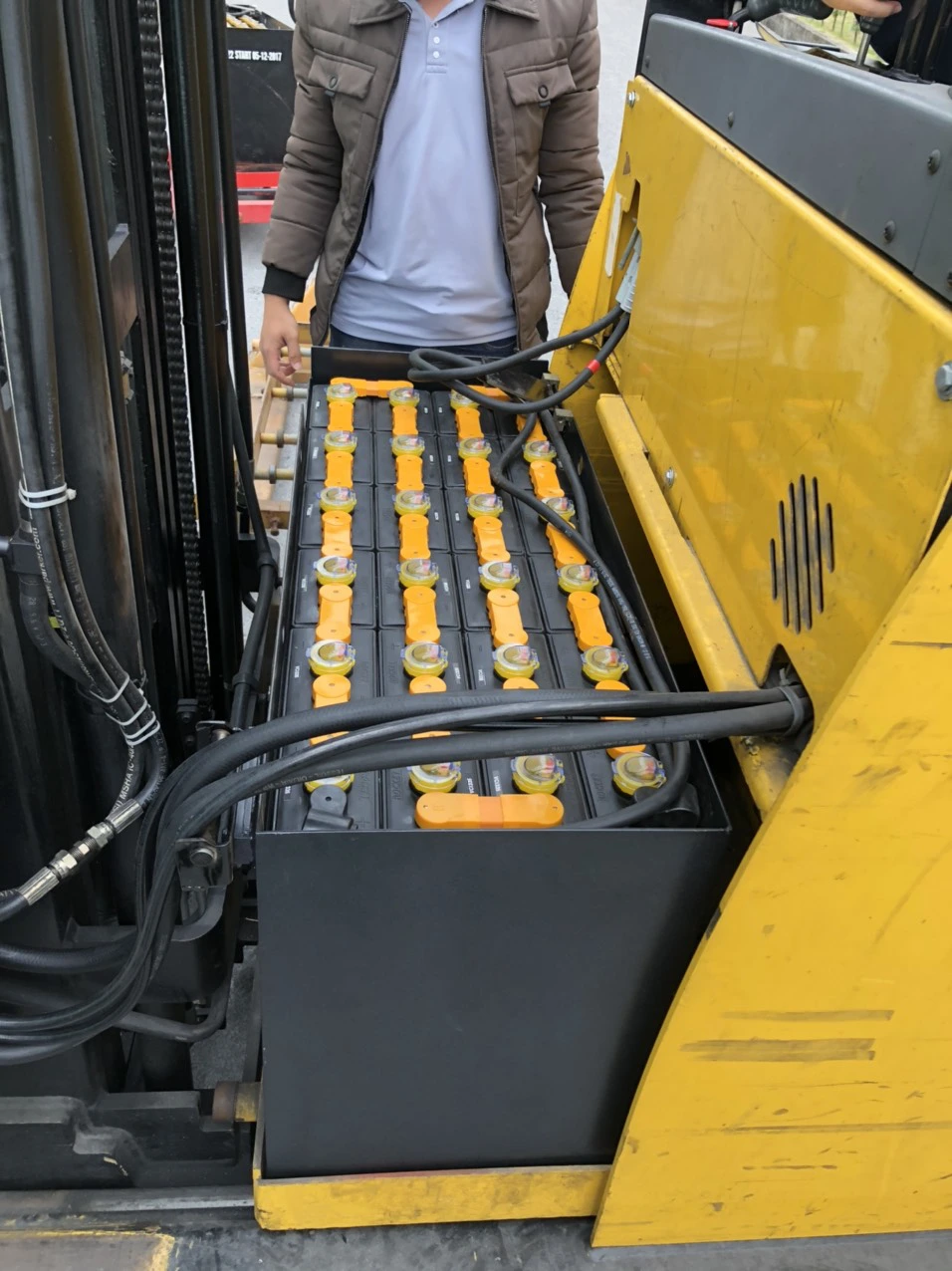 Ắc quy xe nâng VCI335 chiính hãng