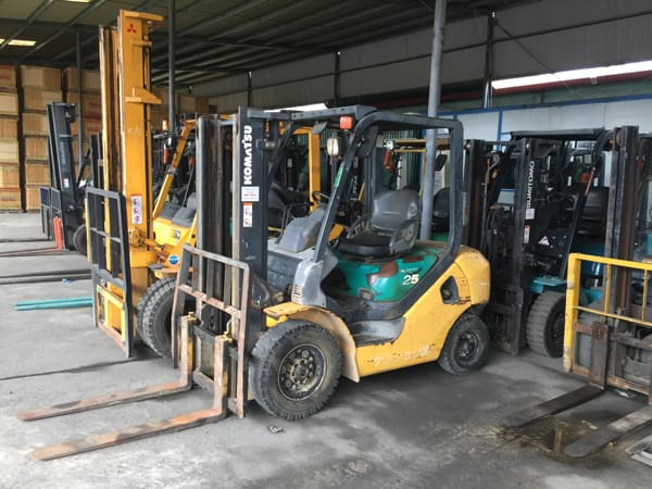 Lựa chọn xe nâng cũ, giá rẻ, chất lượng