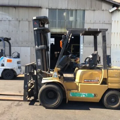Xe nâng dầu cũ Mitsubishi 2,5 tấn cao 5m5