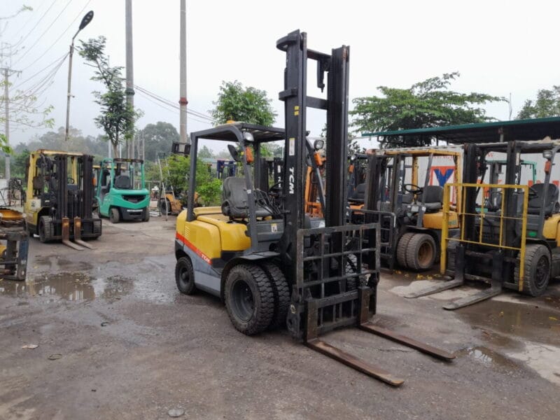 Xe nâng TCM 2.5 tấn FD25C3 đời 2009