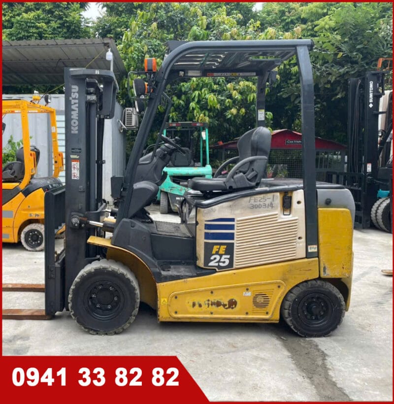 Xe nâng điện cũ Komatsu 2500kg đời 2014
