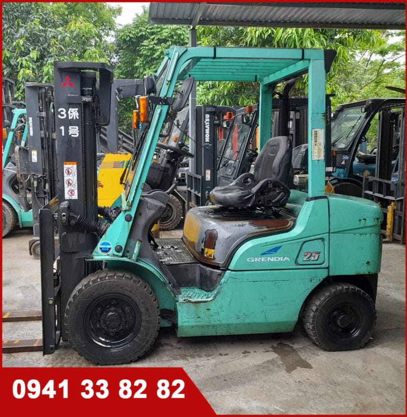 Xe nâng dầu cũ Mitsubishi FD15T 2.5 tấn