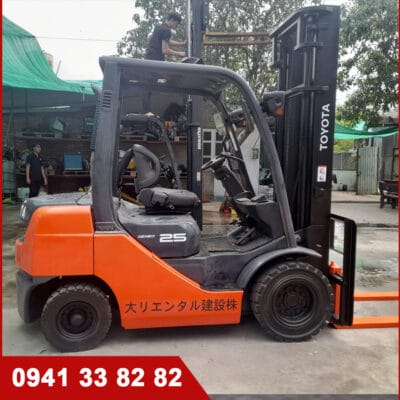 Xe nâng dầu Toyota 8FD25