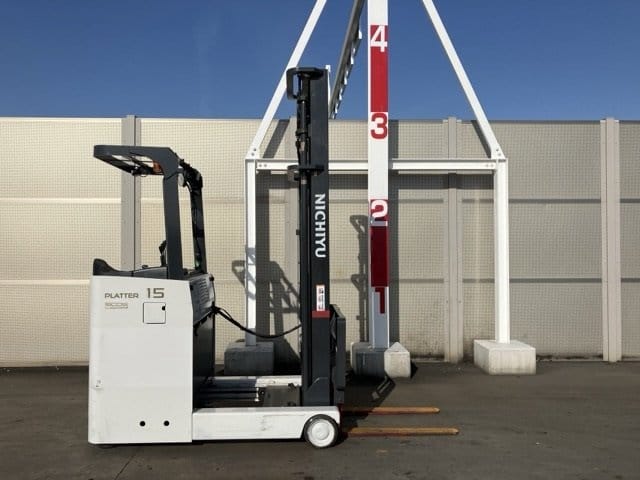 Xe nâng Nhật bãi - Hàng chưa sử dụng tại Việt Nam