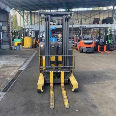 Hình ảnh phía trước xe nâng điện