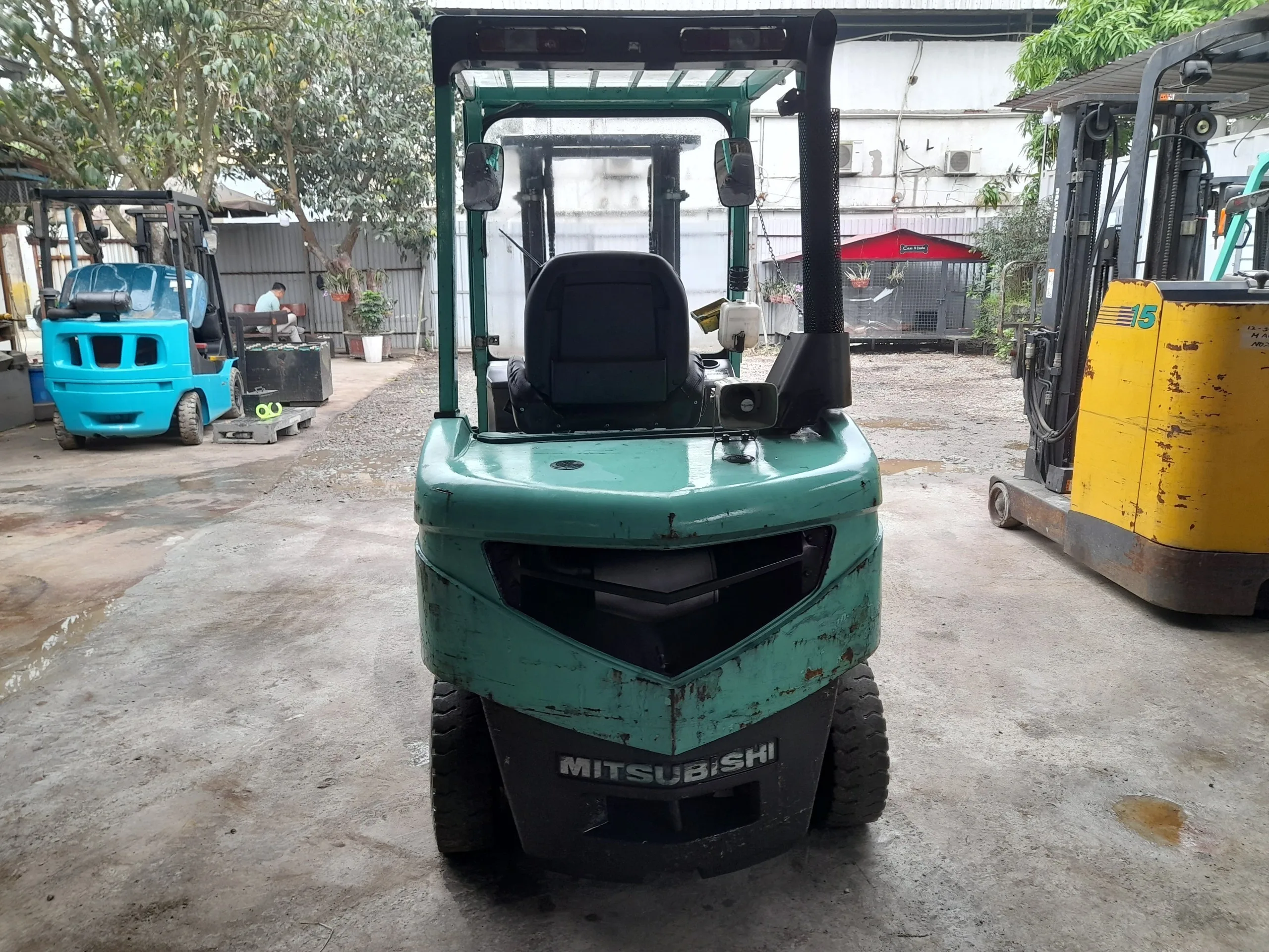 Hình ảnh phía sau xe