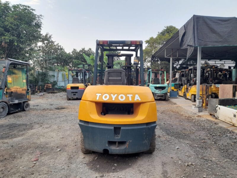 Xe nâng dầu Toyota 01-7FDK40 4 tấn