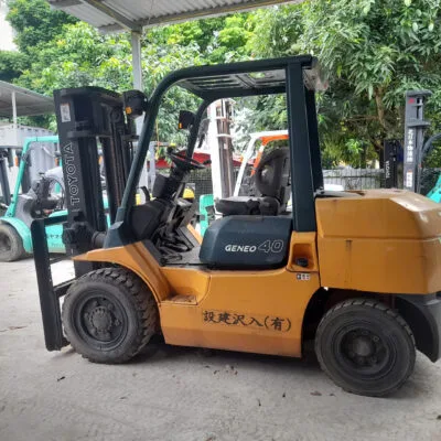 Xe nâng dầu Toyota 01-7FDK40 4 tấn