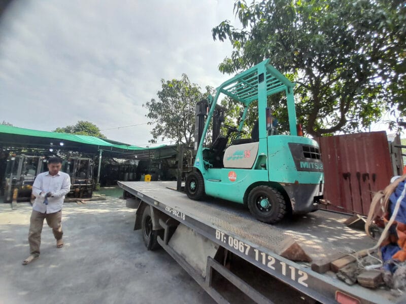 Xe nâng dầu cũ Sumitomo đời 2012