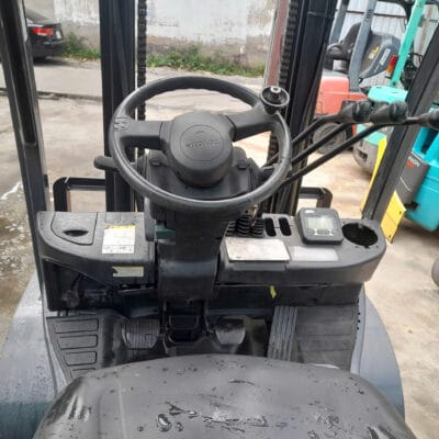 Buồng lái Xe nâng dầu Toyota