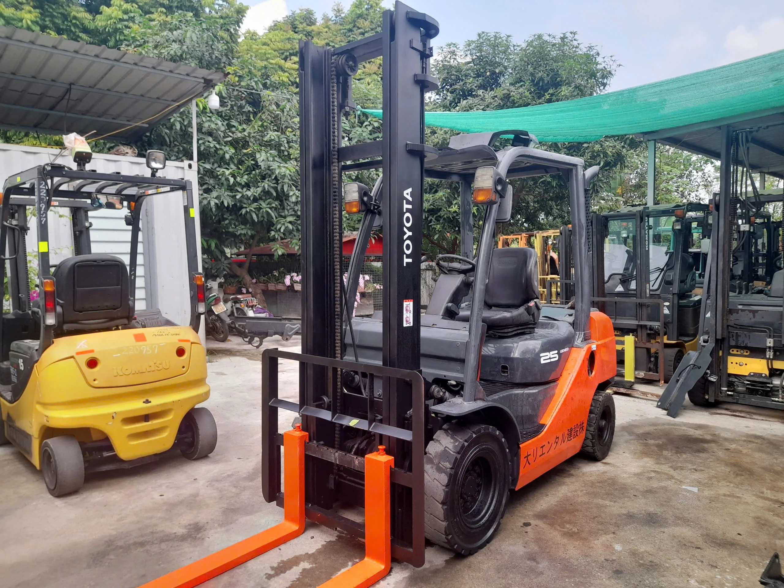 Xe nâng dầu Toyota 8FD25