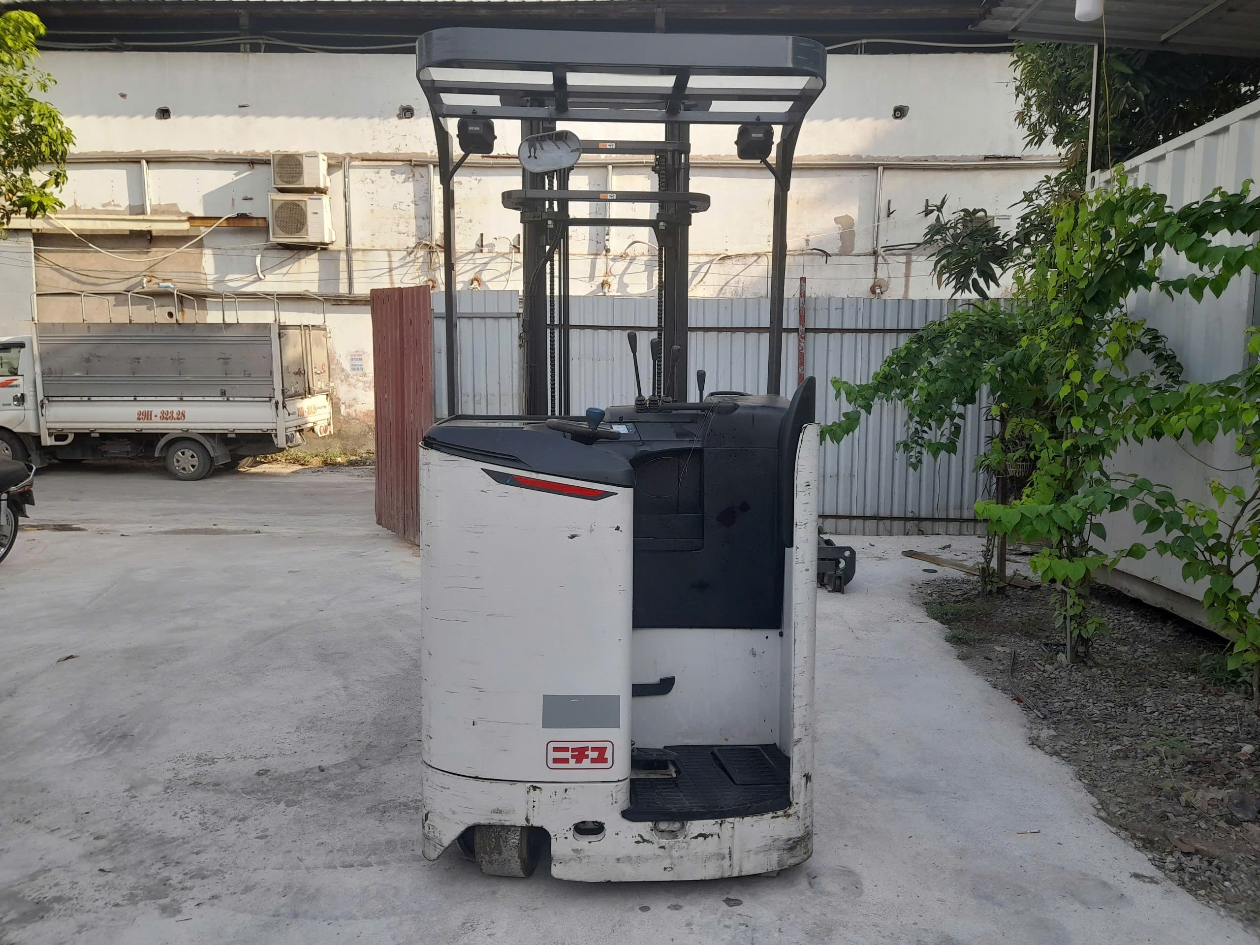 Xe nâng điện cũ Nichiyu Nhật Bãi 1,5 tấn, 4m