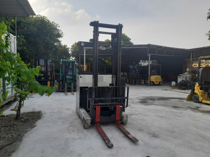 Xe nâng điện cũ Nichiyu tháp cao 4m 2019