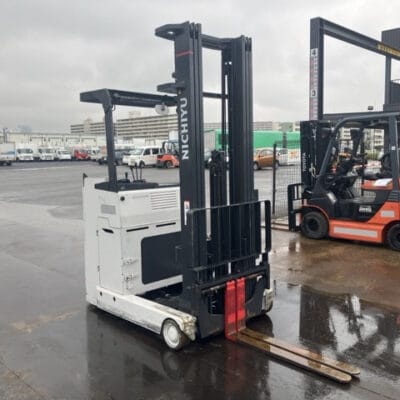 Xe nâng đứng lái cũ Nichiyu