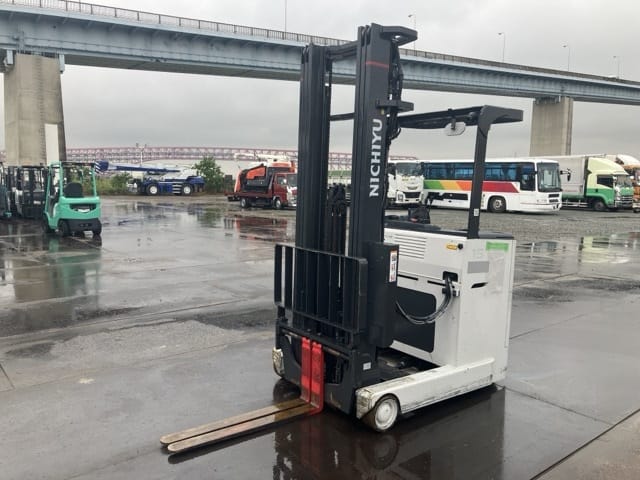 Tháp cao 6m, sức nâng 1,5 tấn