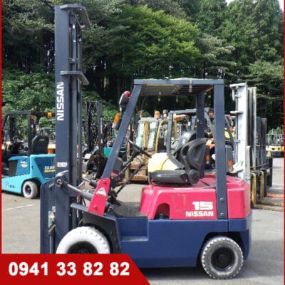Xe nâng máy dầu cũ Nissan 1,5 tấn cột 4,5m