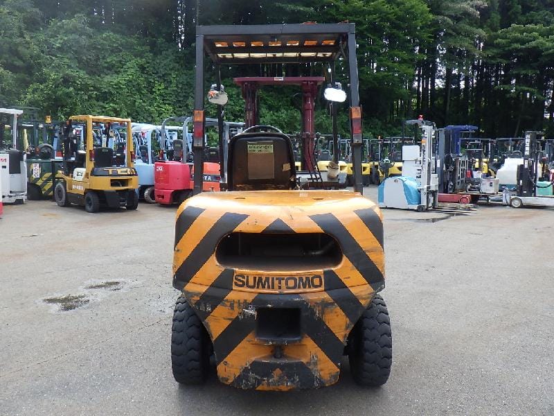 Hình ảnh phia sau xe dầu Sumitomo