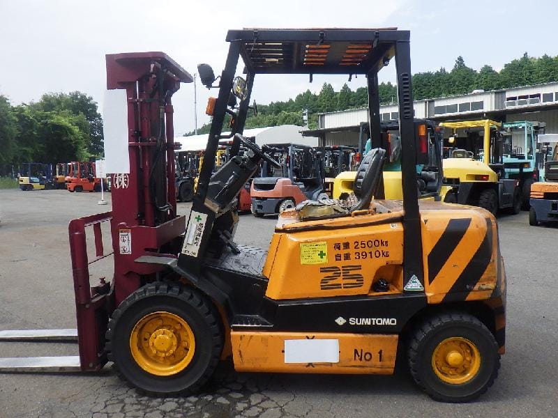 Hình ảnh phia sau xe dầu Sumitomo