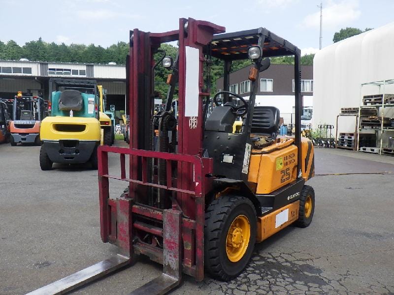 Xe nâng dầu Sumitomo 2,5 tấn