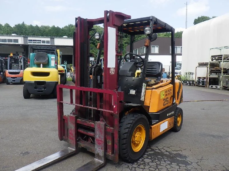 Xe nâng dầu cũ Sumitomo 2,5 tấn