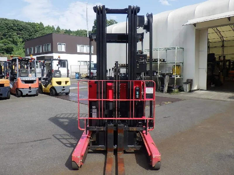 Xe nâng Unicarriers 1,5 tấn tháp 6m
