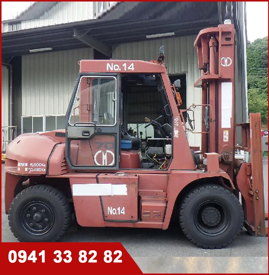 Xe nâng dầu cũ TCM 7 tấn, tháp 4m
