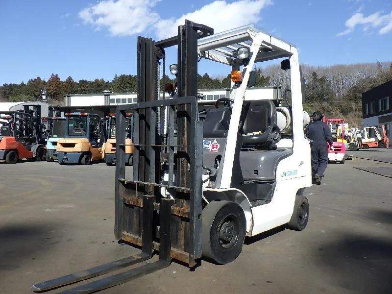 Xe nâng máy dầu UNICARRIERS số tự động