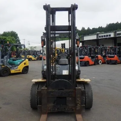 Xe nâng máy dầu cũ TCM 3 tấn, tháp 4m