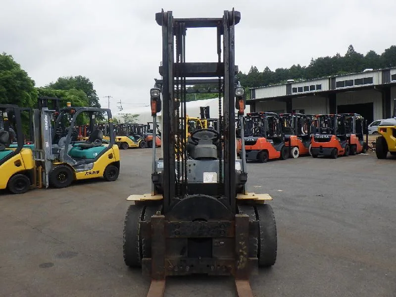 Xe nâng máy dầu cũ TCM 3 tấn, tháp 4m