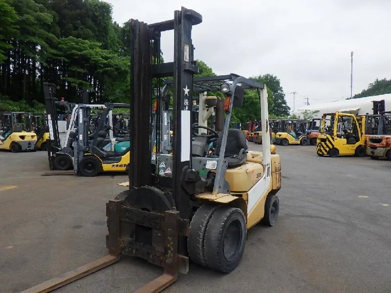 Xe nâng dầu cũ TCM 3 tấn, tháp 4m