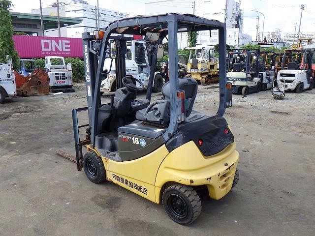 Xe nâng điện hiệu Komatsu 1,8 tấn