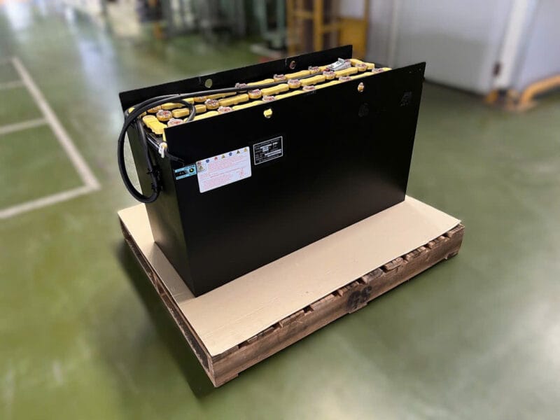 Bình ắc quy xe nâng điện GS YUASA VSF4