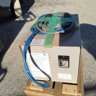 Phụ kiện sạc gốc đi kèm