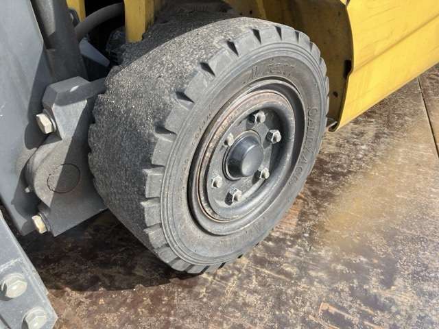 Lốp trước 18x7-8 cao su đặc