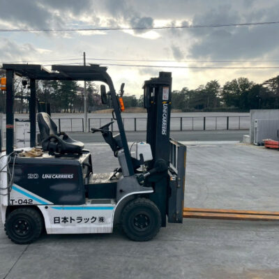 Xe nâng điện UNICARRIERS 2 tấn đời 2019, khung nâng 3m